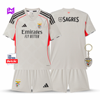 Conjunto Infantil Benfica Alternativa Bege 2025/26 - ÚLTIMAS UNIDADES